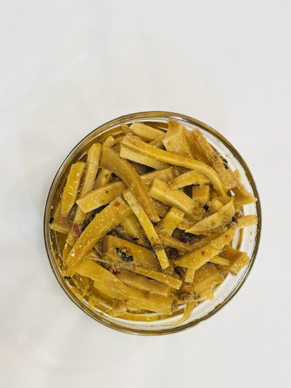Sohanjna Mooli Achar / Moringa Pickles